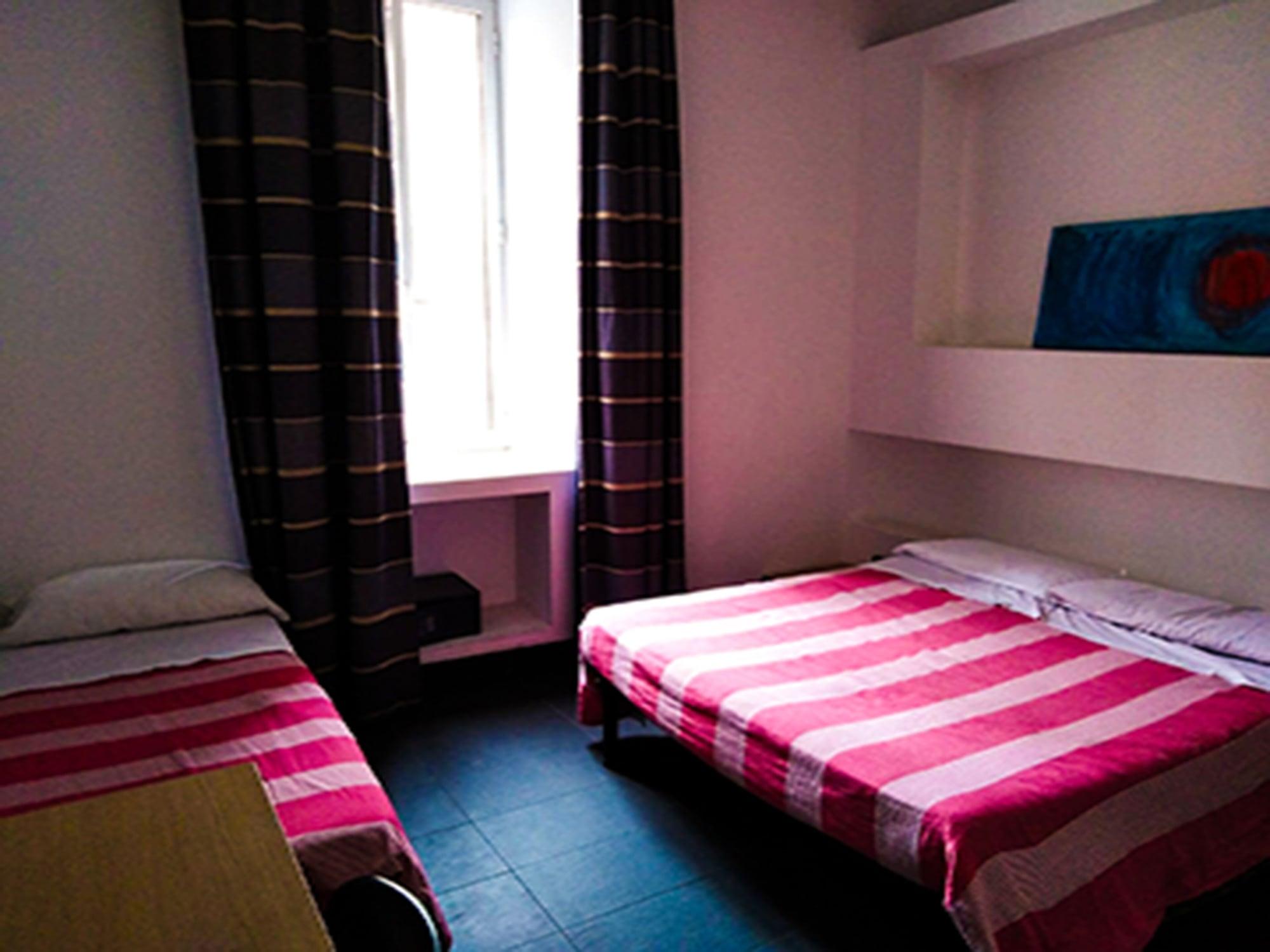 M&J Place Hostel Rome Roma Exterior foto