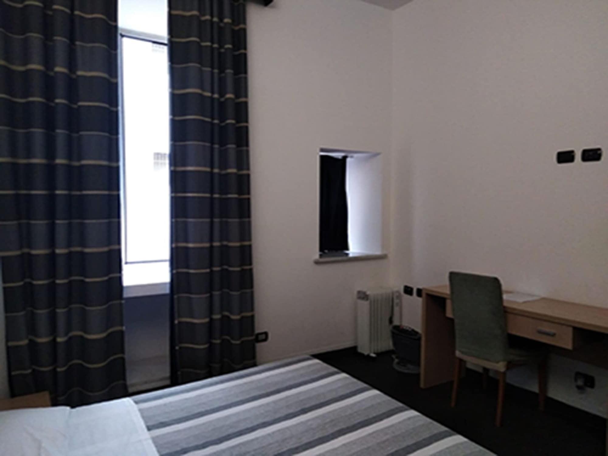 M&J Place Hostel Rome Roma Exterior foto