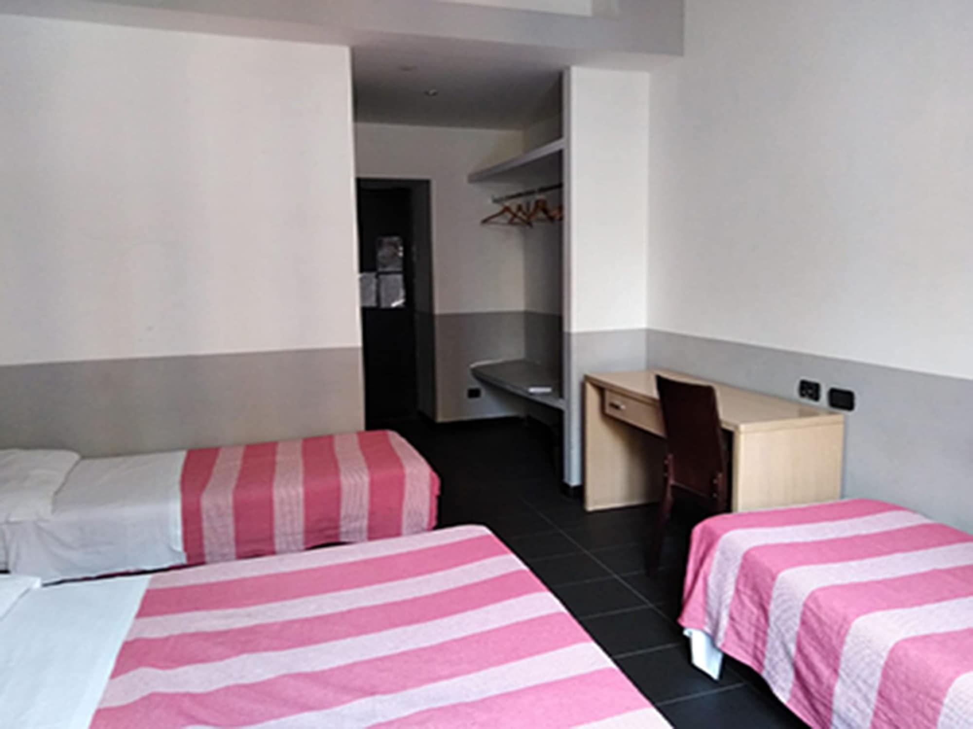 M&J Place Hostel Rome Roma Exterior foto
