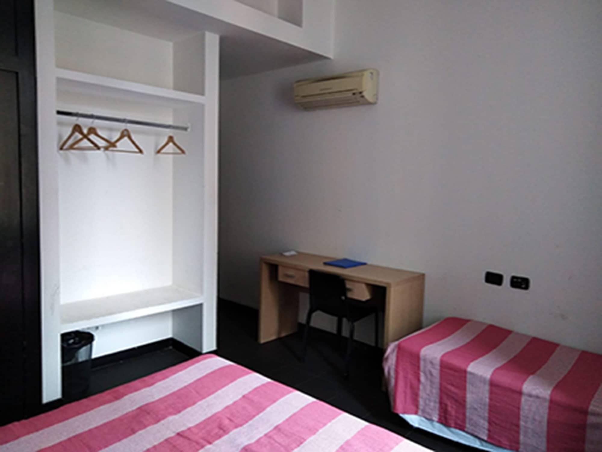 M&J Place Hostel Rome Roma Exterior foto