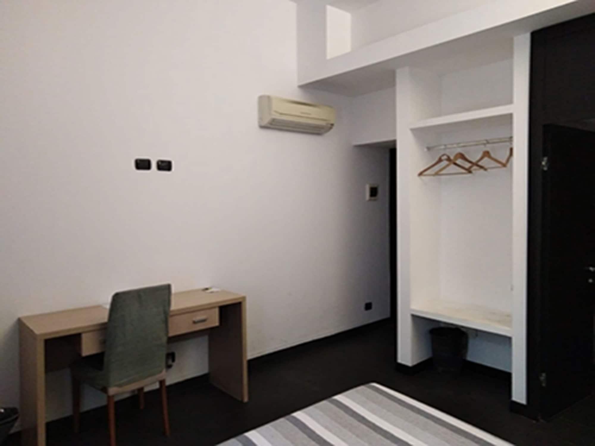 M&J Place Hostel Rome Roma Exterior foto