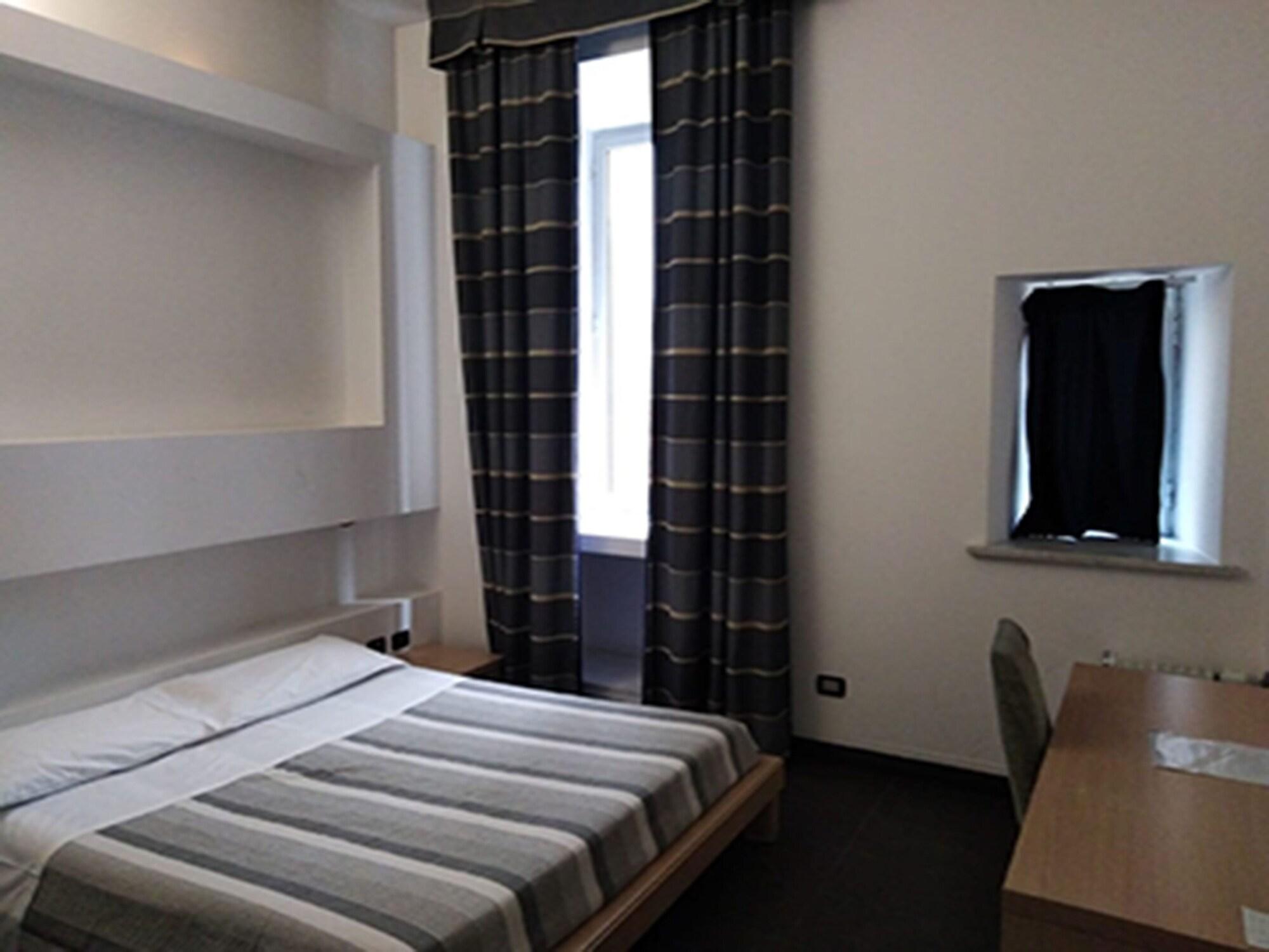 M&J Place Hostel Rome Roma Exterior foto