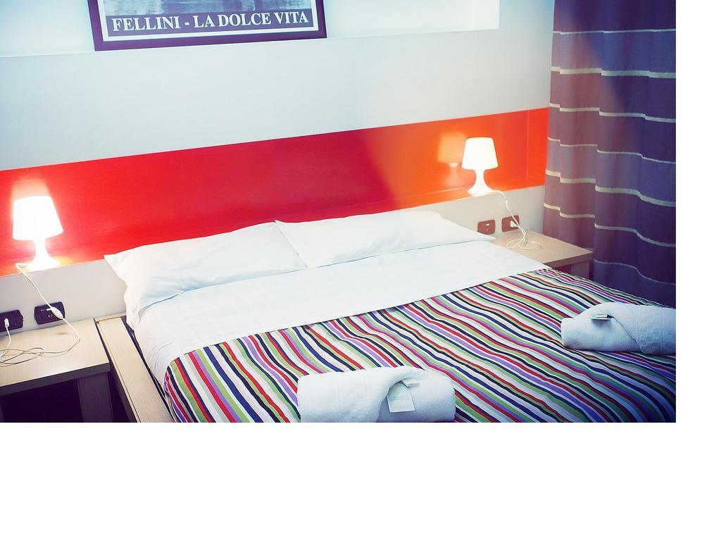 M&J Place Hostel Rome Roma Exterior foto