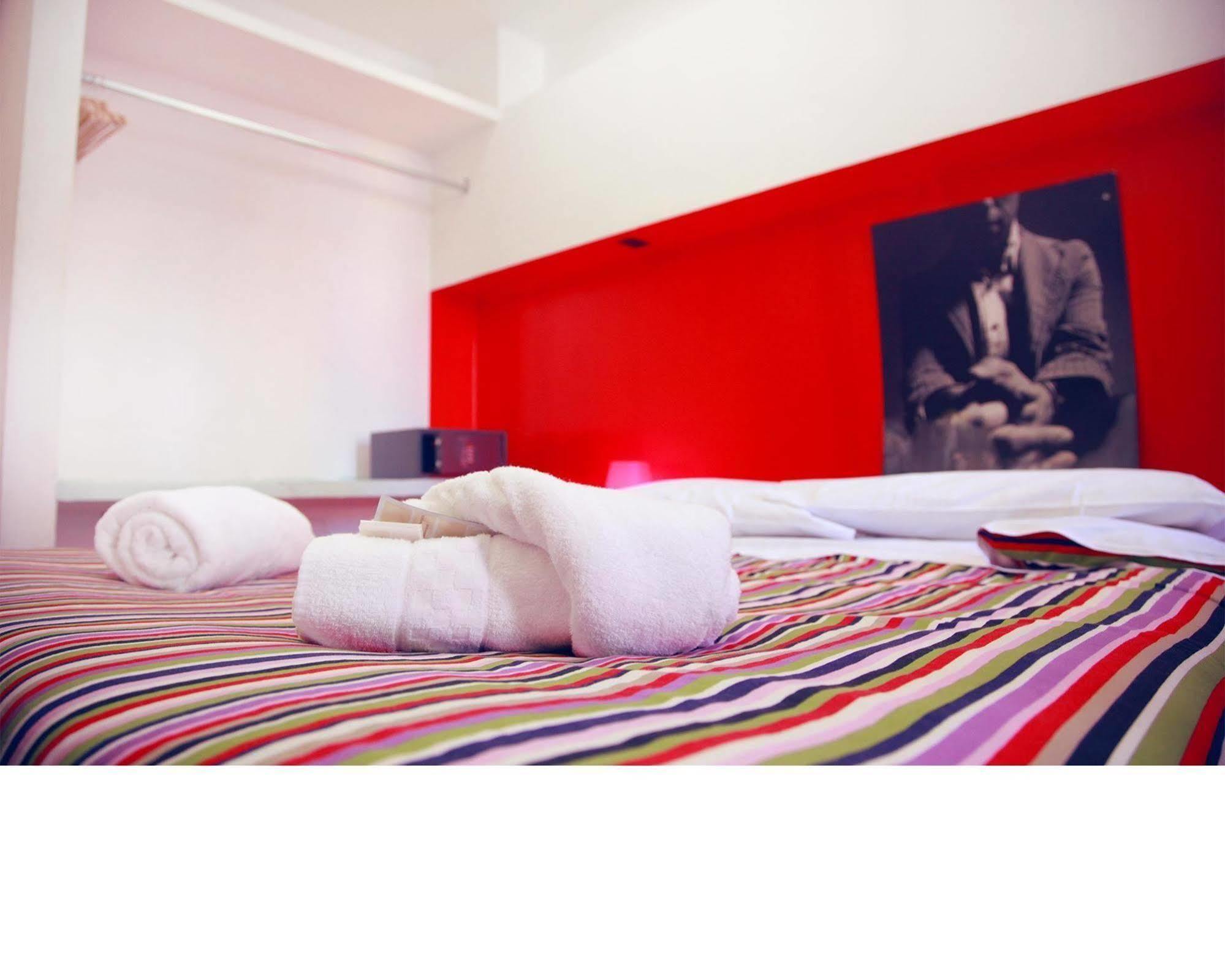 M&J Place Hostel Rome Roma Exterior foto